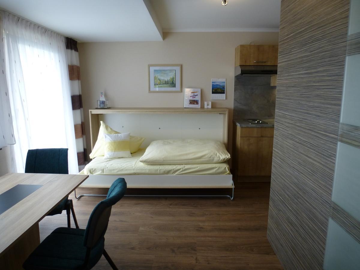 Hotel-Gasthof "Zum Bartl" ズルツバッハ・ローゼンベルク エクステリア 写真